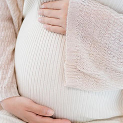 工厂普遍实🙋‍♂️😦行“开四🍮停三”，居民区🚰轮流限电🔰也是家常便饭☕